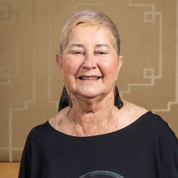 Lesley Woolf headshot from awards night